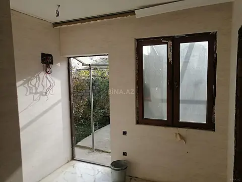 Satılır 4 otaqlı həyət evi 225 m²