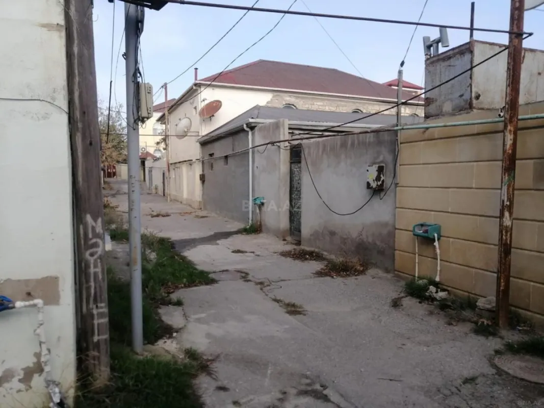 Satılır 4 otaqlı həyət evi 225 m²