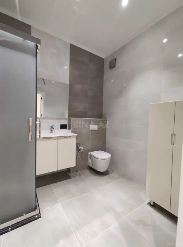 Satılır 2 otaqlı mənzil 81.4 m²