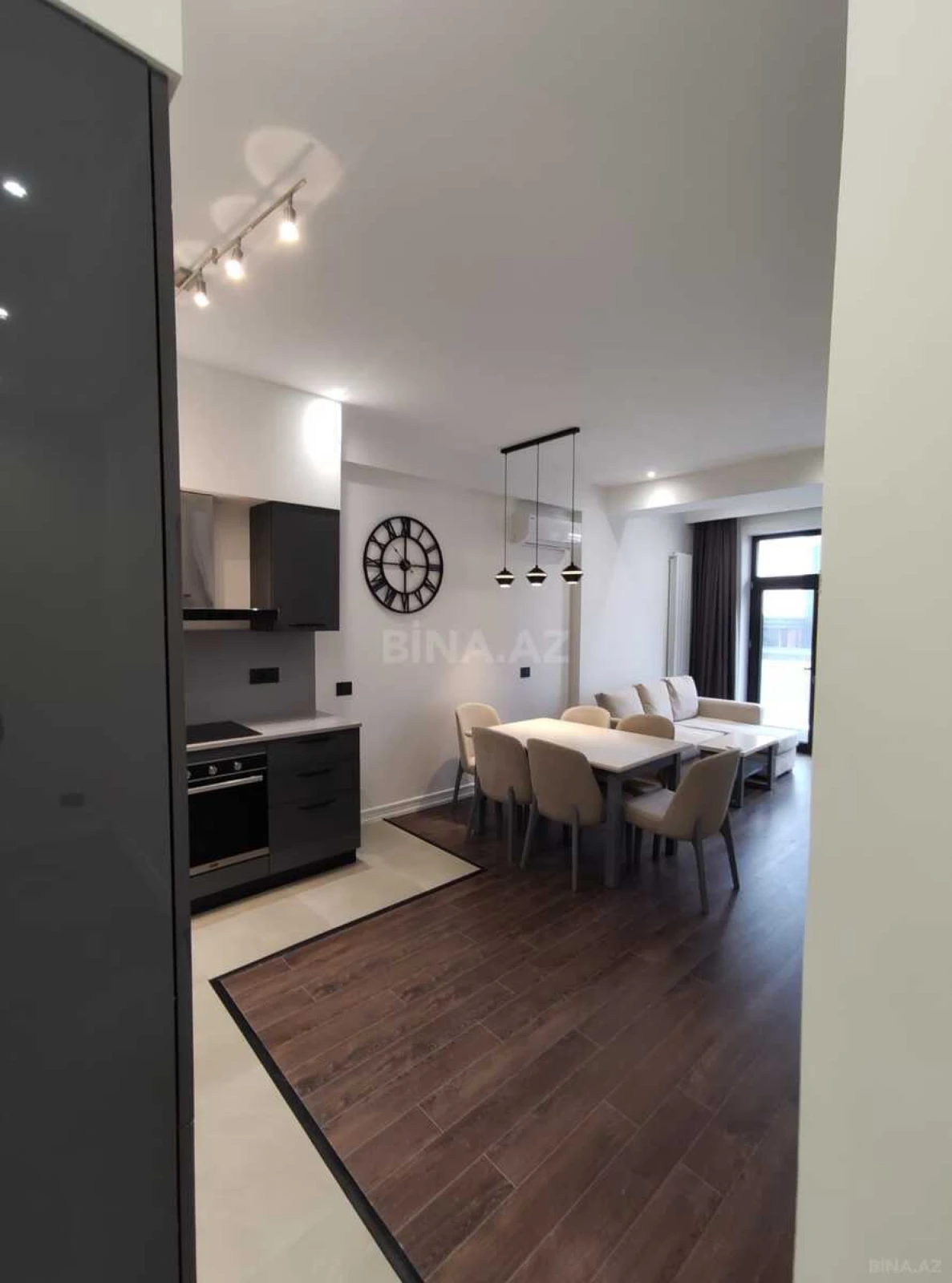 Satılır 2 otaqlı mənzil 81.4 m²