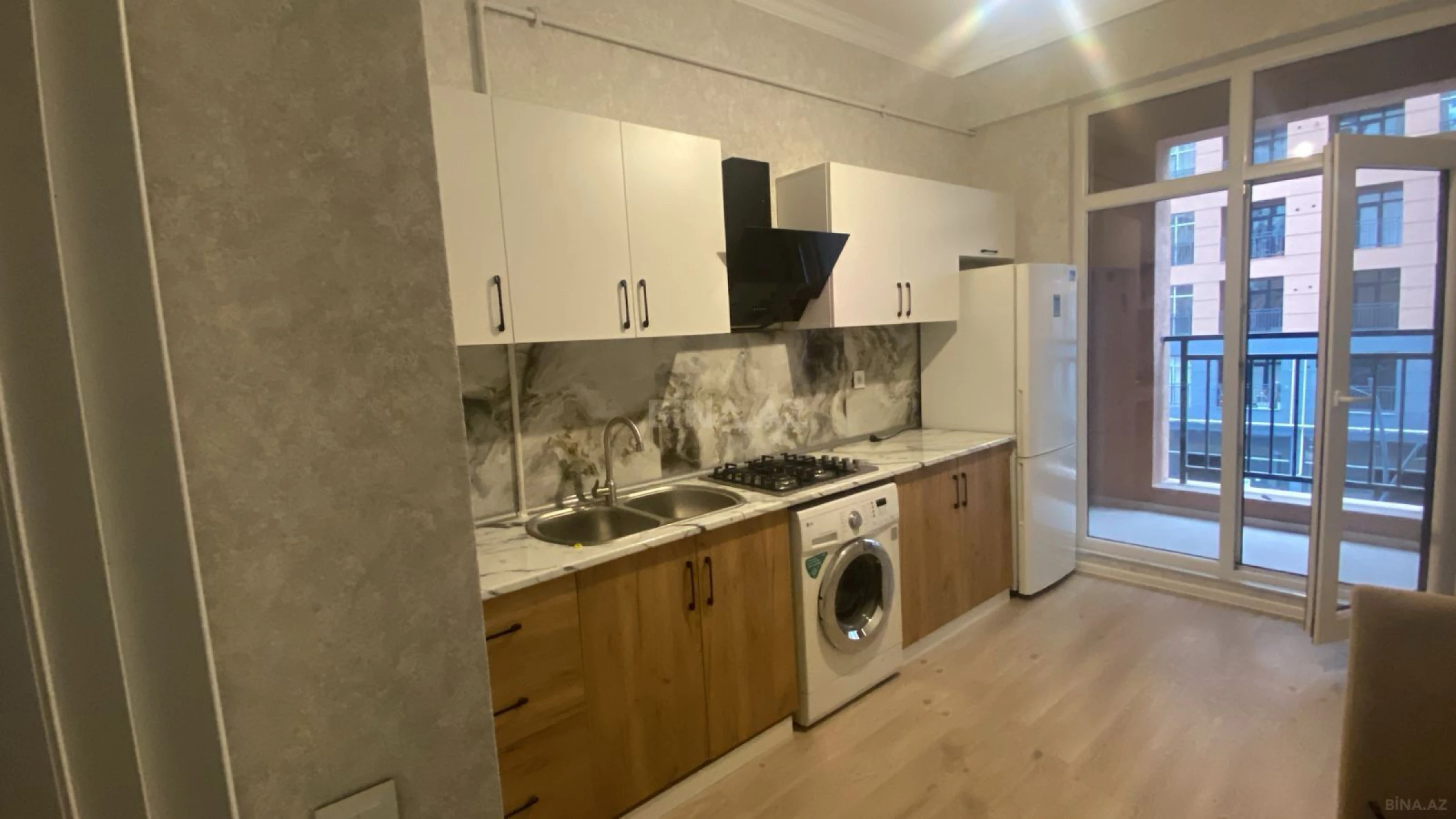 Kirayə verilir 2 otaqlı mənzil 90 m²