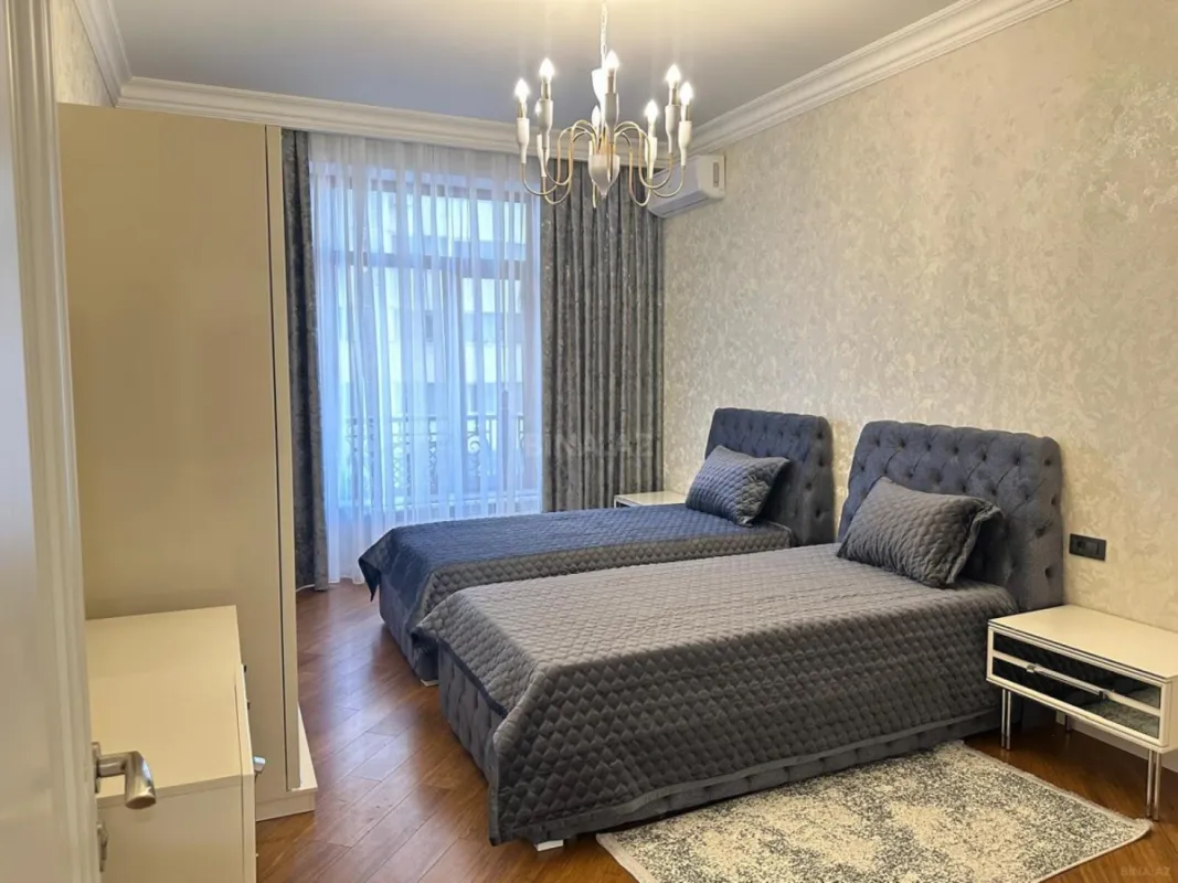Kirayə verilir 3 otaqlı mənzil 175 m²