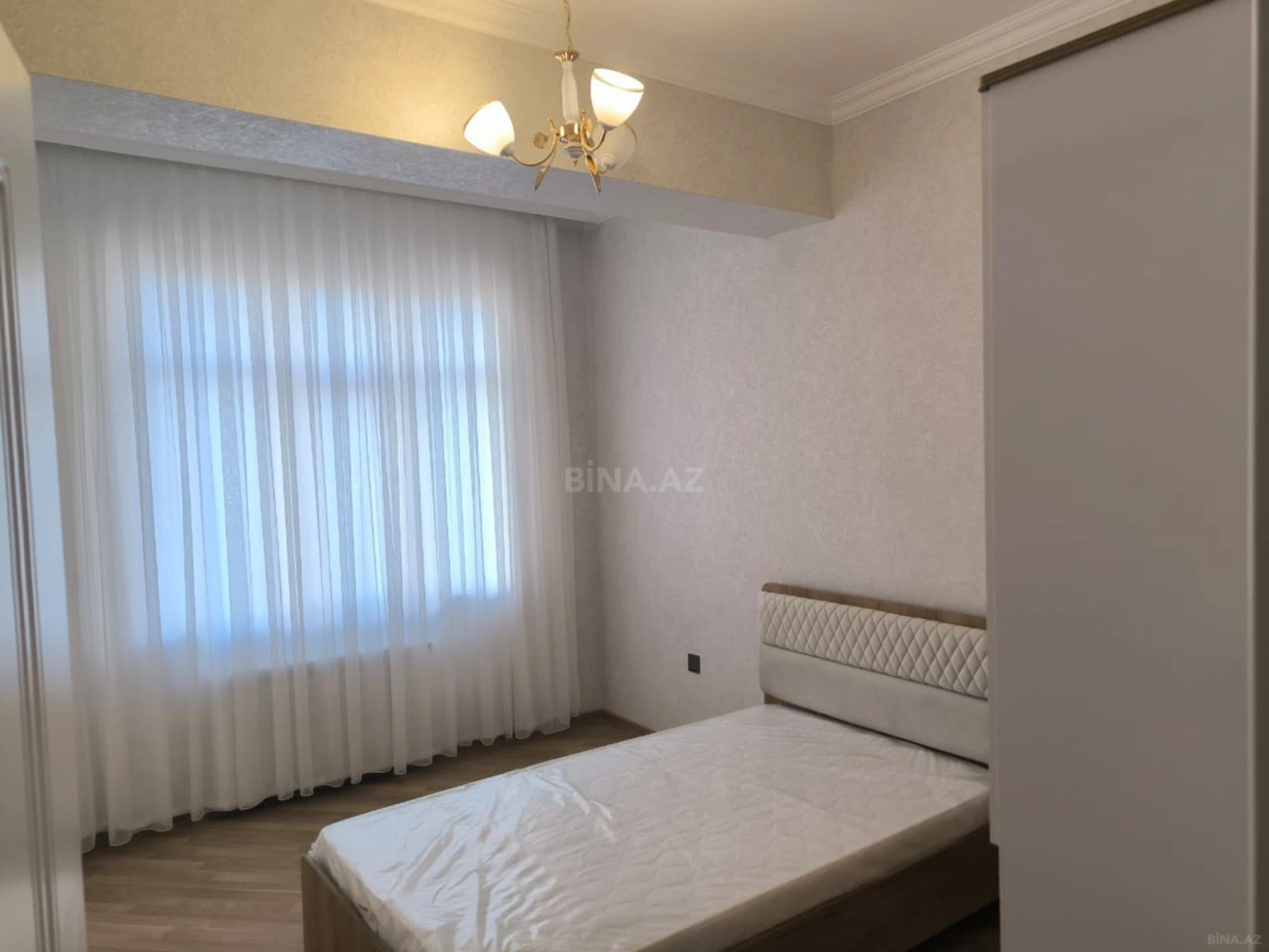Kirayə verilir 3 otaqlı mənzil 102 m²