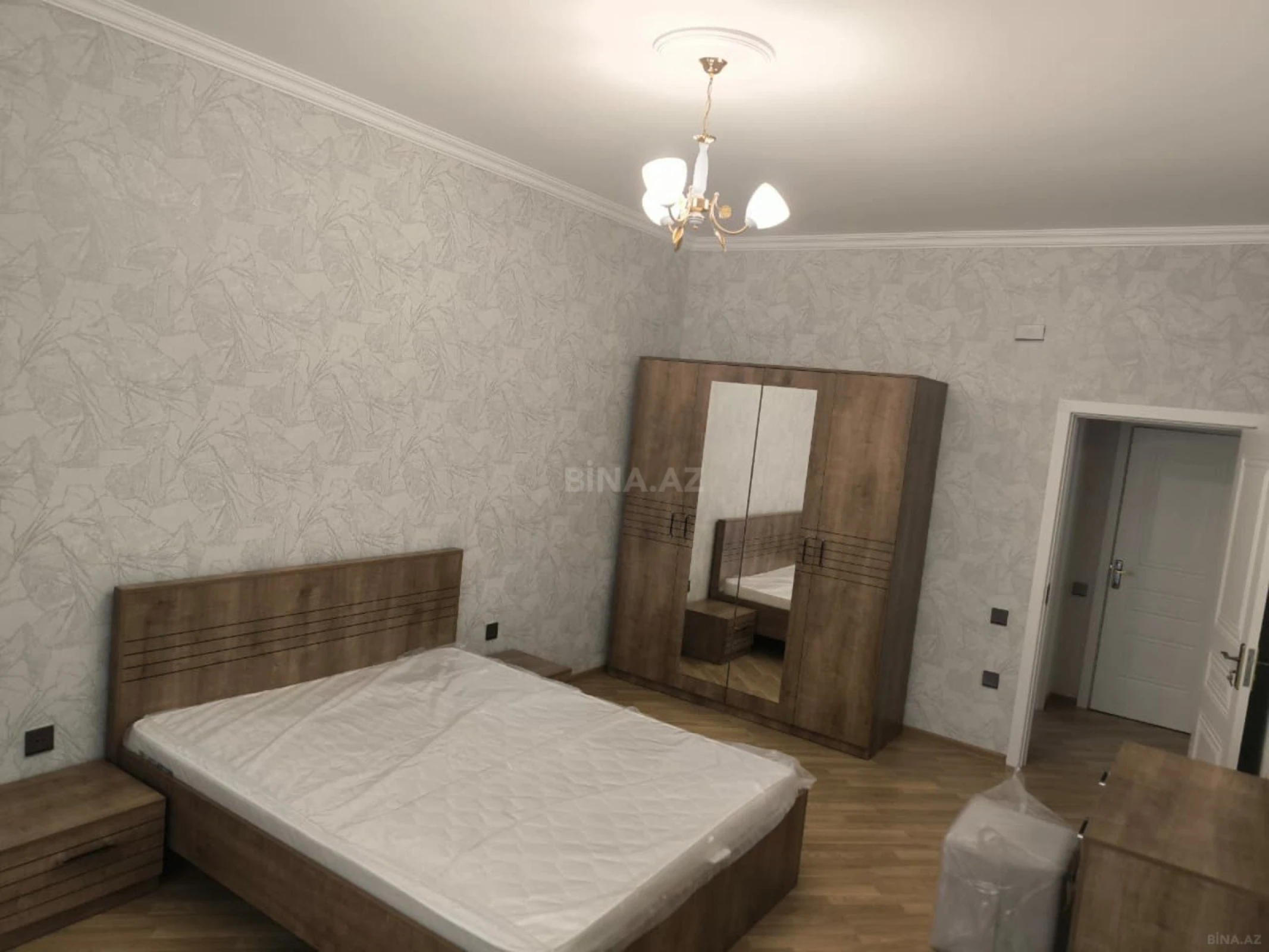 Kirayə verilir 3 otaqlı mənzil 102 m²