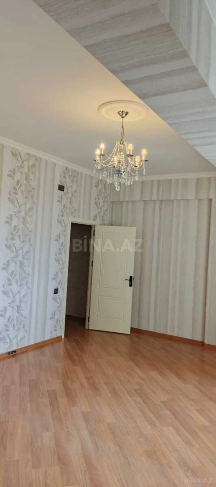 Satılır 2 otaqlı mənzil 80 m²