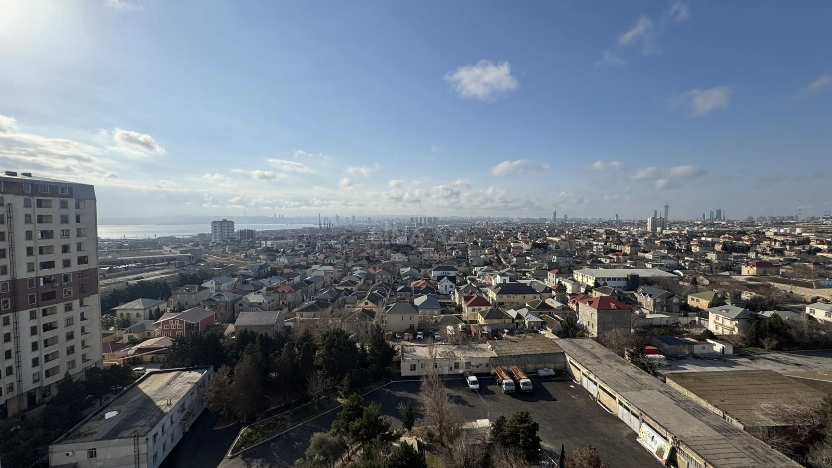 Satılır 4 otaqlı mənzil 112.1 m²