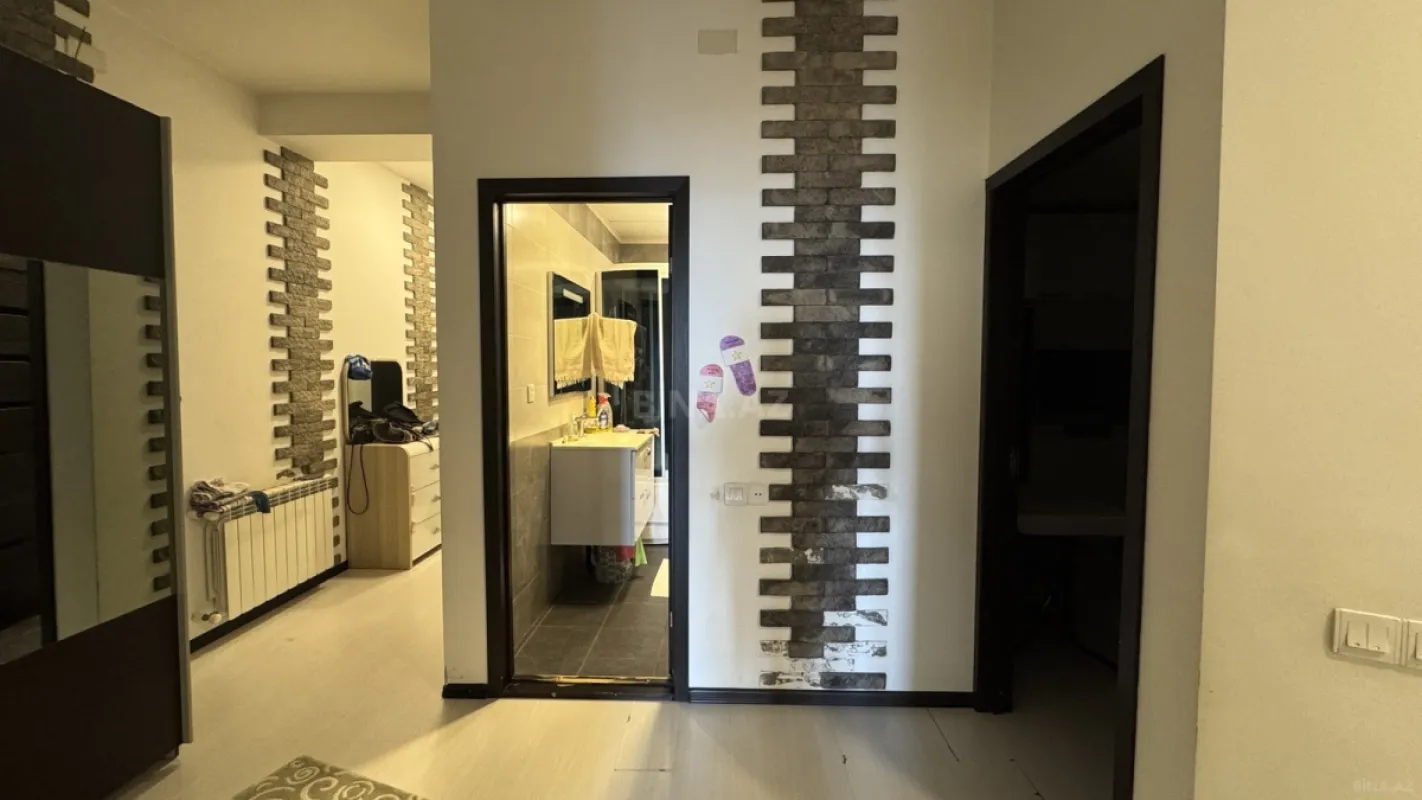 Satılır 4 otaqlı mənzil 112.1 m²
