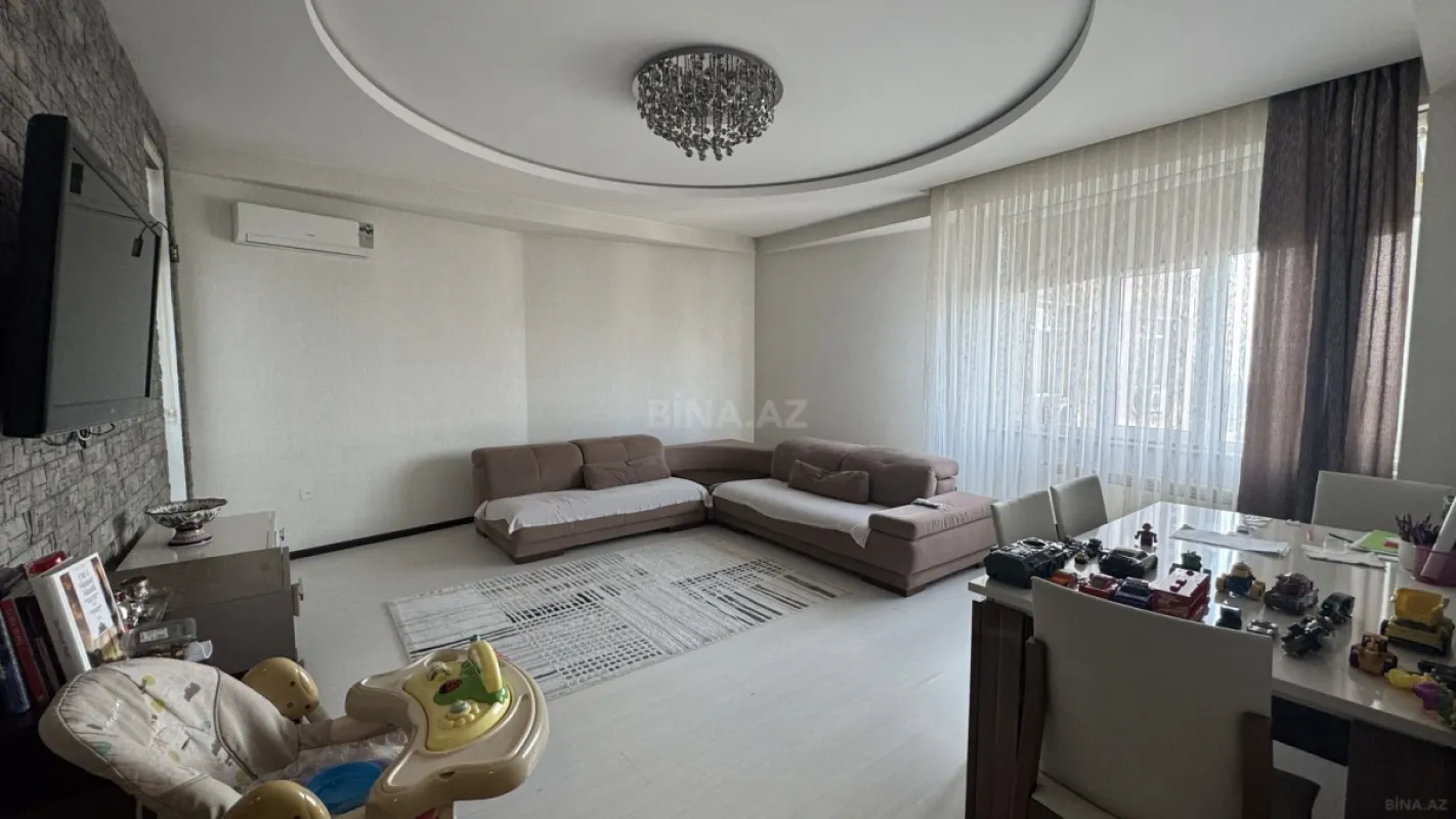Satılır 4 otaqlı mənzil 112.1 m²