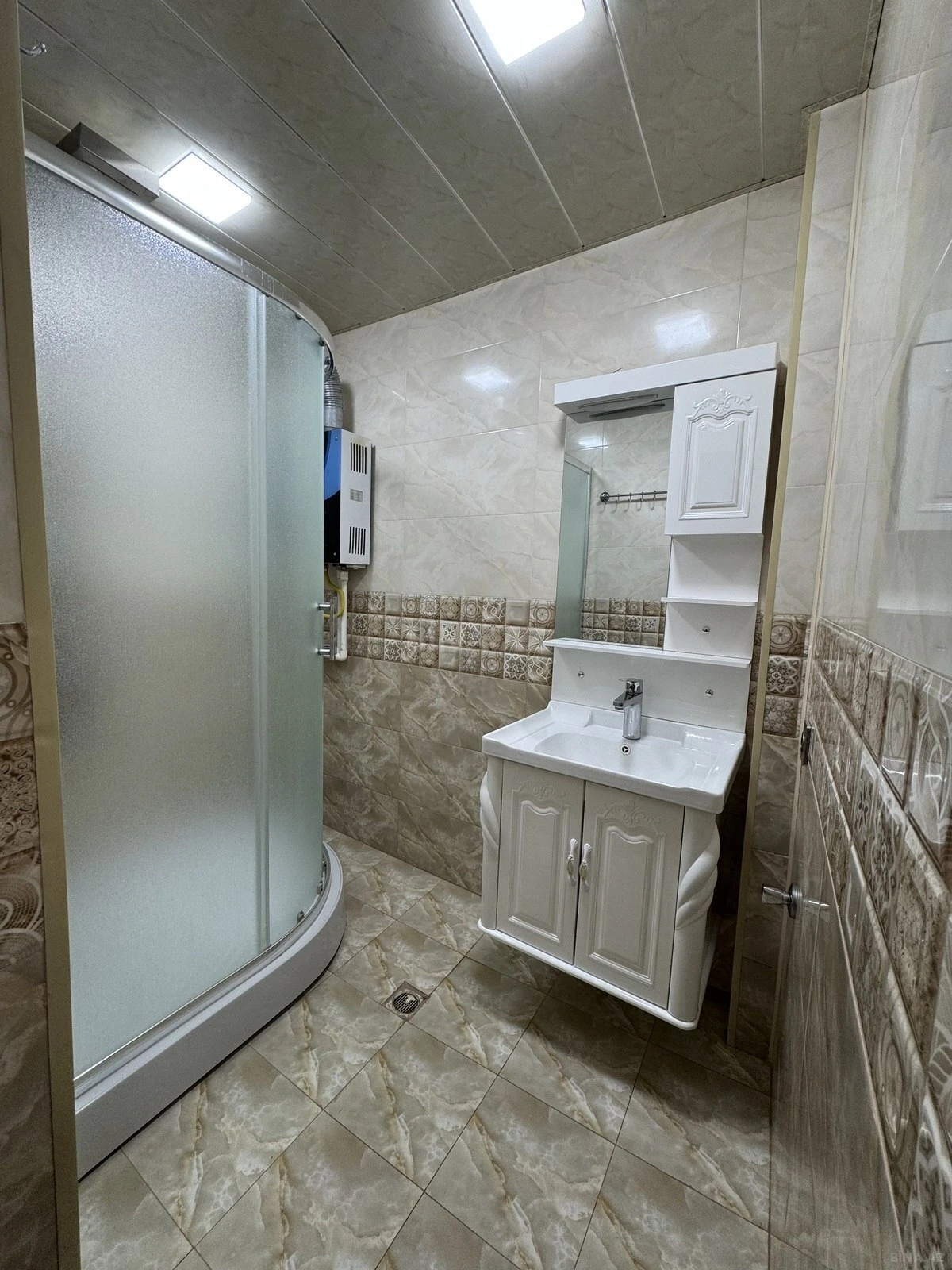 Kirayə verilir 4 otaqlı mənzil 90 m²