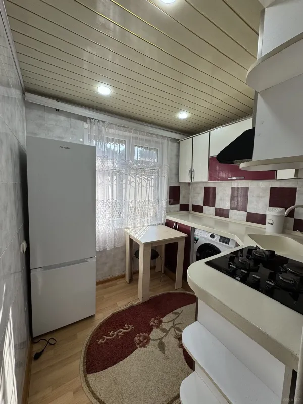 Kirayə verilir 4 otaqlı mənzil 90 m²