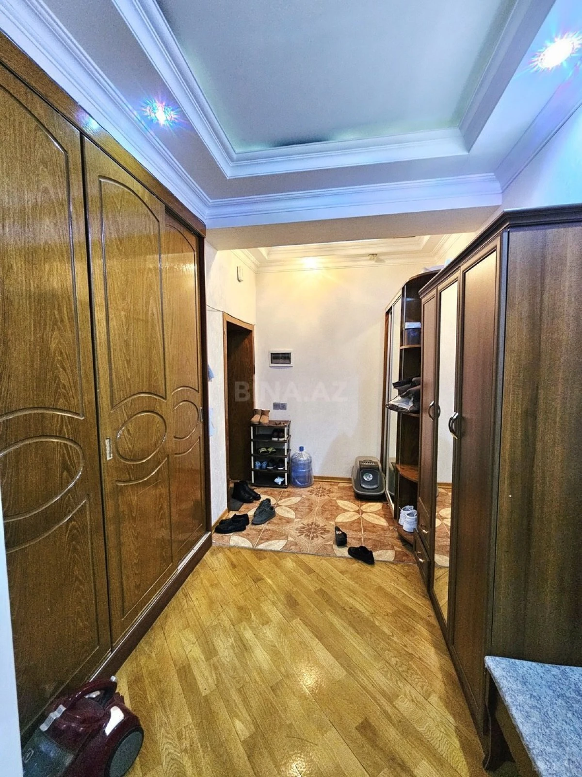 Satılır 3 otaqlı mənzil 110 m²