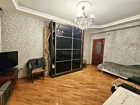 Satılır 3 otaqlı mənzil 110 m²