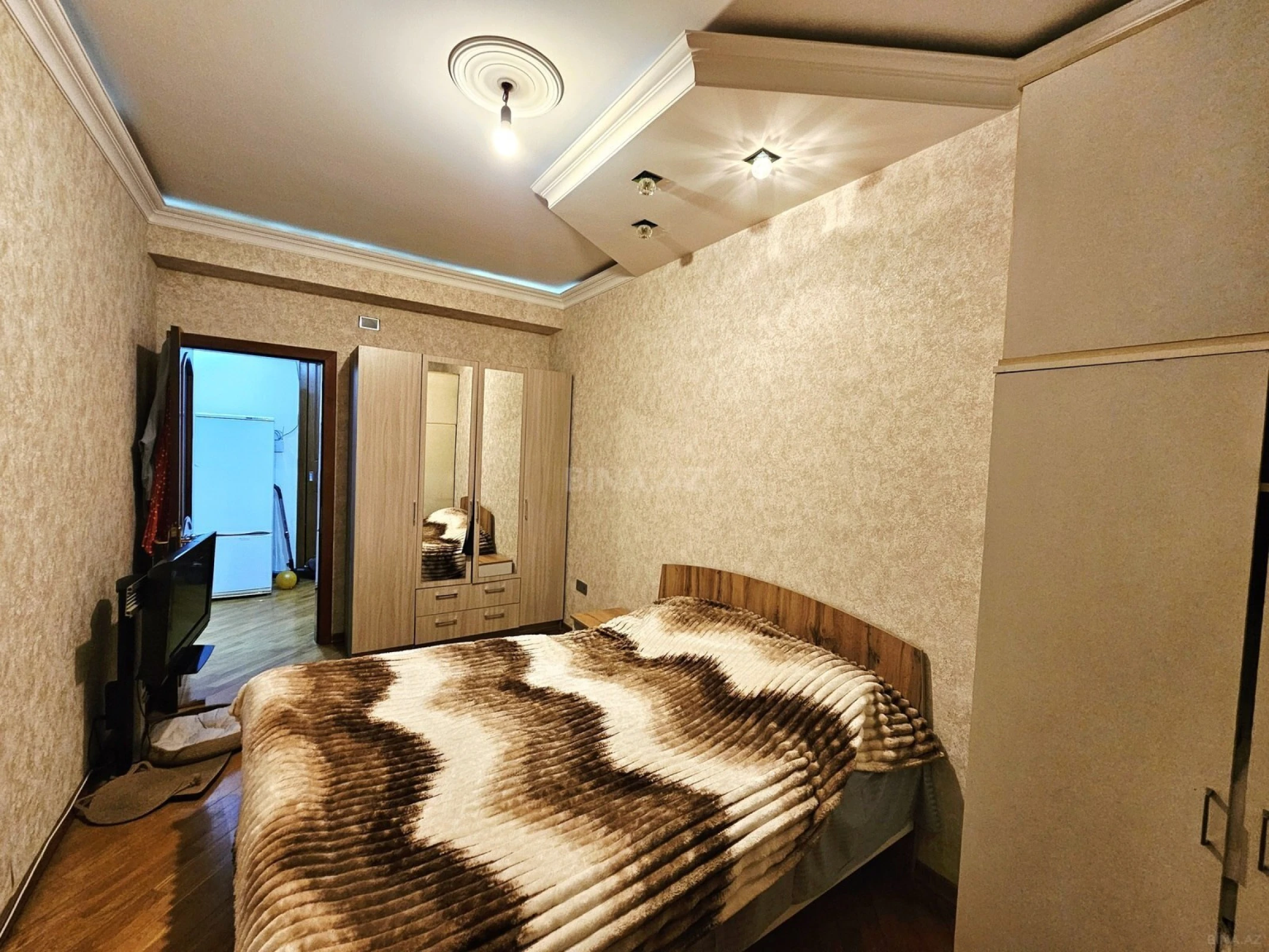 Satılır 3 otaqlı mənzil 110 m²