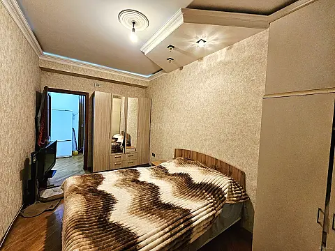 Satılır 3 otaqlı mənzil 110 m²