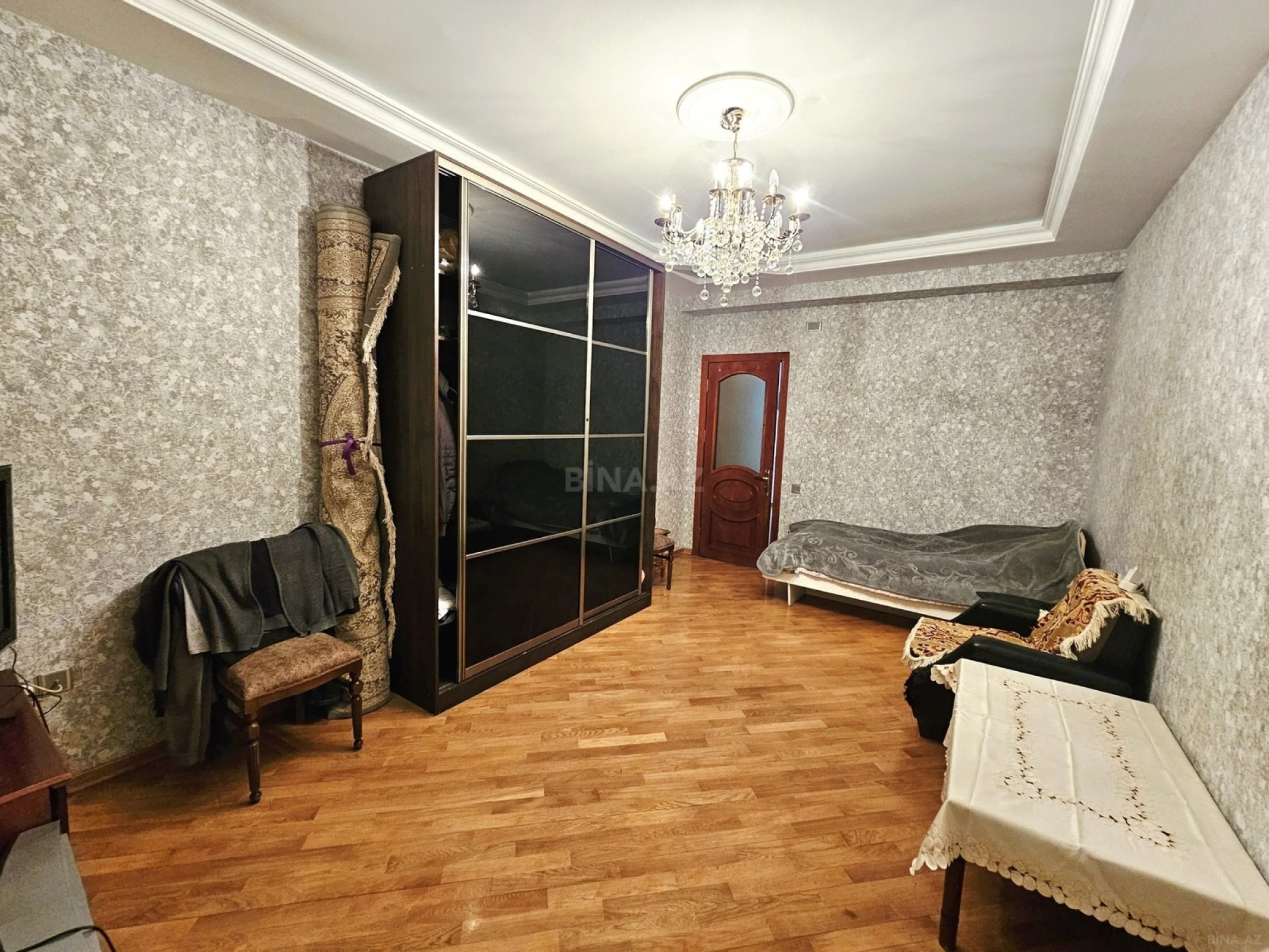 Satılır 3 otaqlı mənzil 110 m²