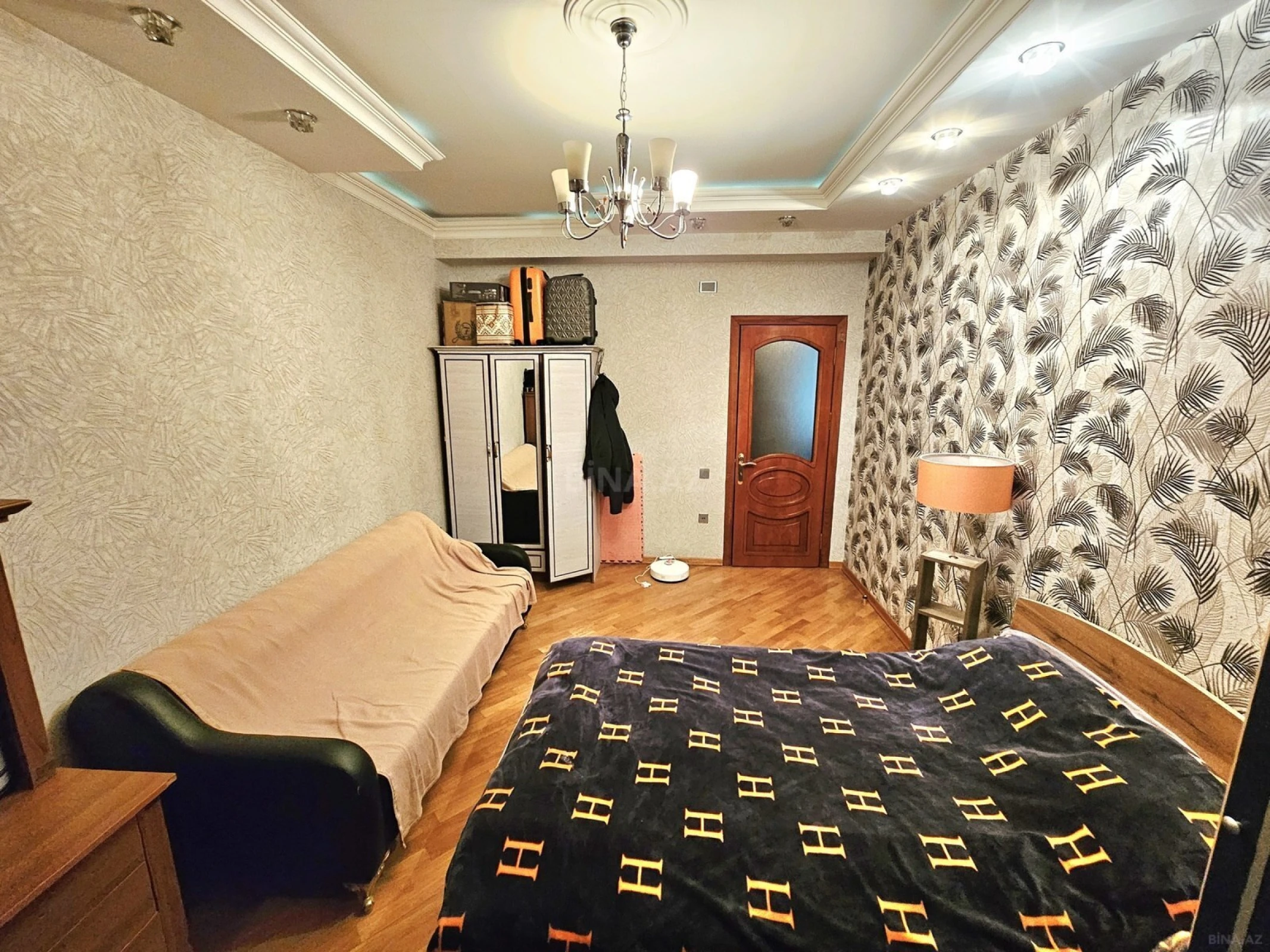 Satılır 3 otaqlı mənzil 110 m²