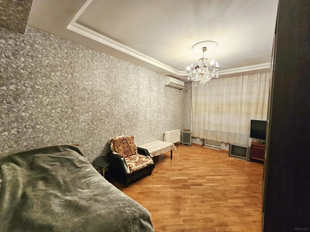 Satılır 3 otaqlı mənzil 110 m²
