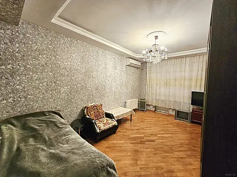 Satılır 3 otaqlı mənzil 110 m²