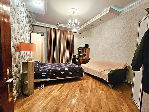 Satılır 3 otaqlı mənzil 110 m²