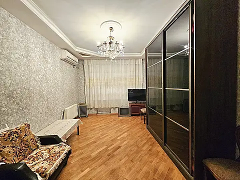 Satılır 3 otaqlı mənzil 110 m² — Bakı, İnşaatçılar 3 otaq 110.00 m²