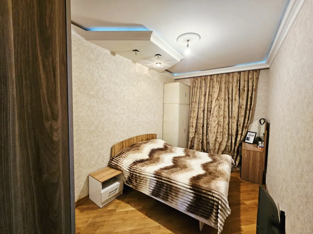 Satılır 3 otaqlı mənzil 110 m²