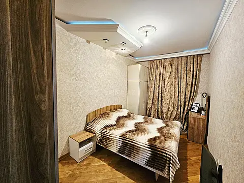 Satılır 3 otaqlı mənzil 110 m²