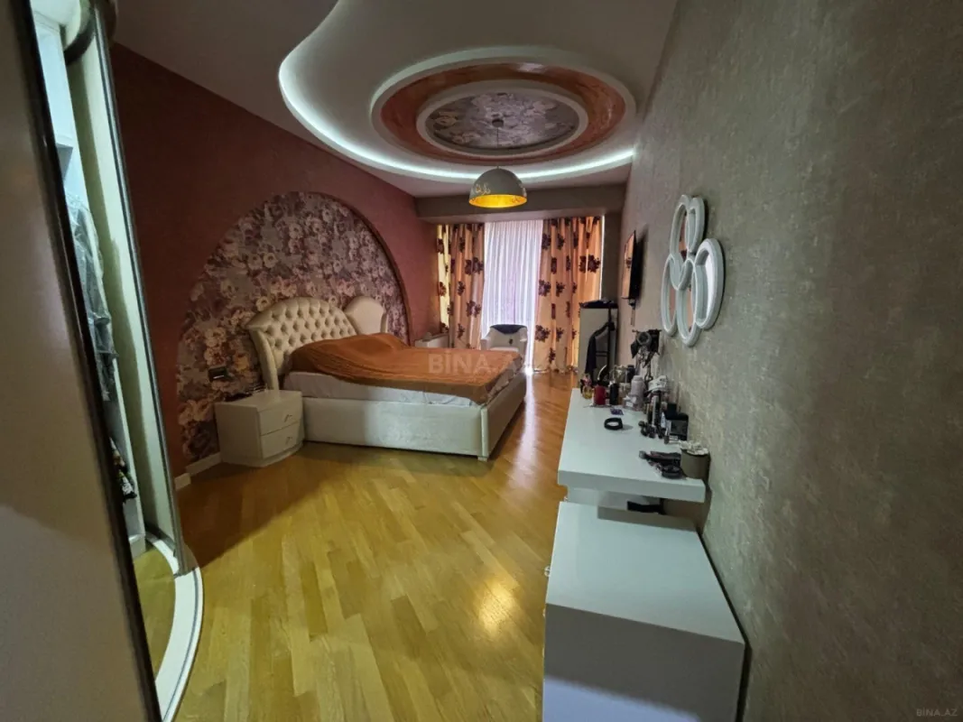 Kirayə verilir 4 otaqlı mənzil 166 m²