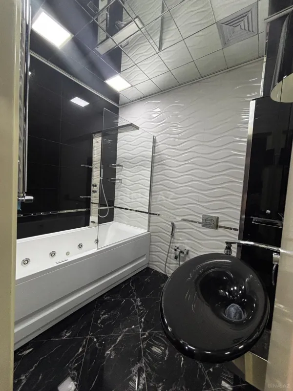 Kirayə verilir 4 otaqlı mənzil 166 m²