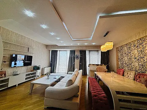 Kirayə verilir 4 otaqlı mənzil 166 m² — Bakı, İnşaatçılar 4 otaq 166.00 m²