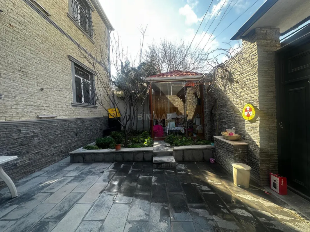 Satılır 5 otaqlı həyət evi 170 m²