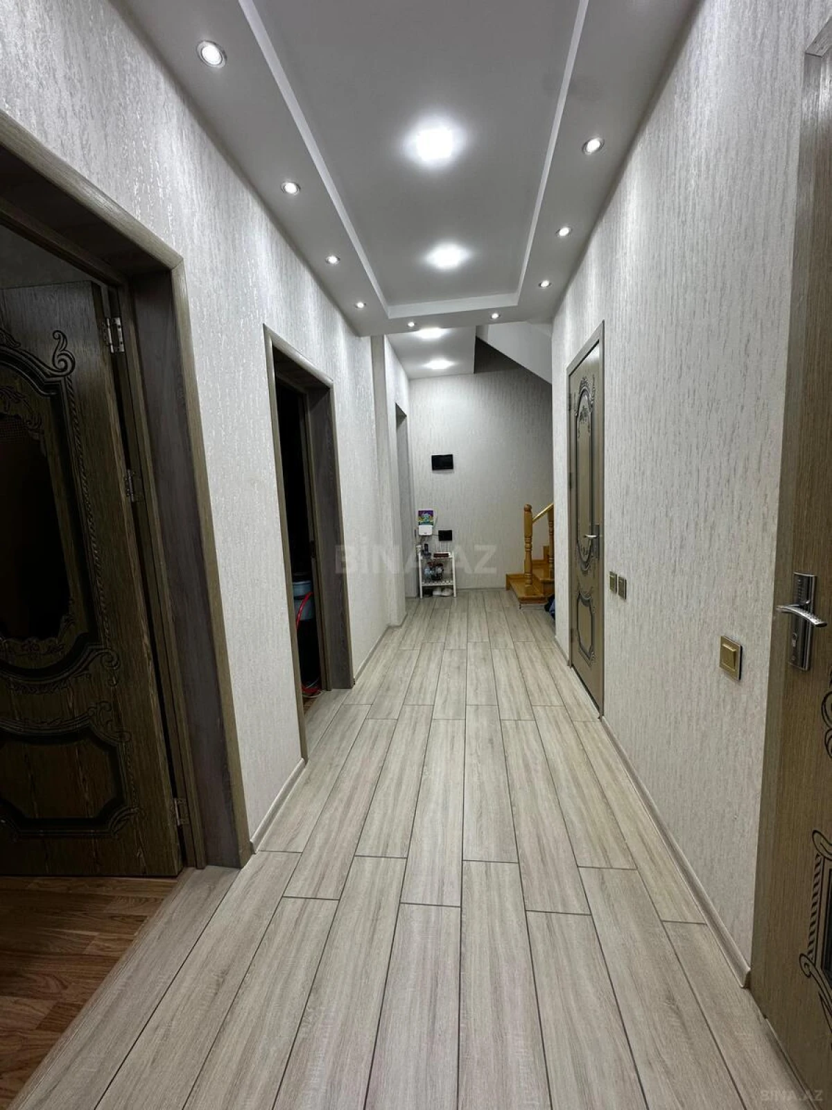 Satılır 5 otaqlı həyət evi 170 m²