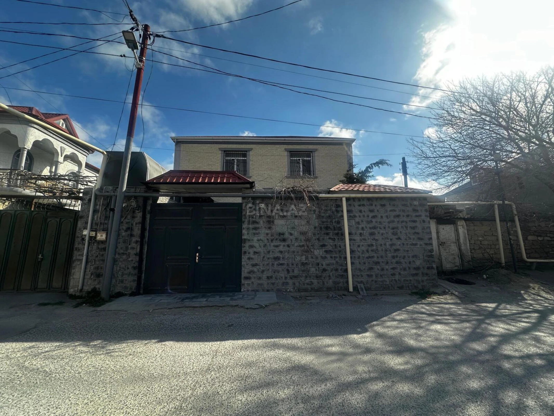 Satılır 5 otaqlı həyət evi 170 m²