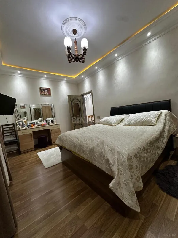 Satılır 5 otaqlı həyət evi 170 m²