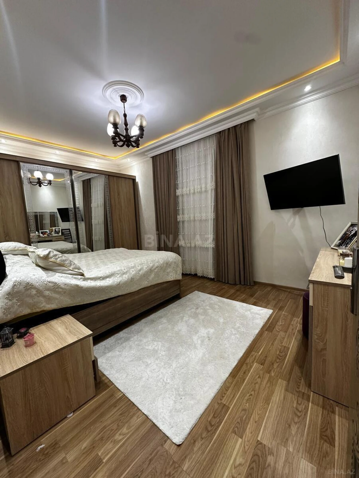 Satılır 5 otaqlı həyət evi 170 m²