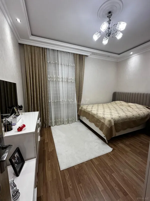 Satılır 5 otaqlı həyət evi 170 m²