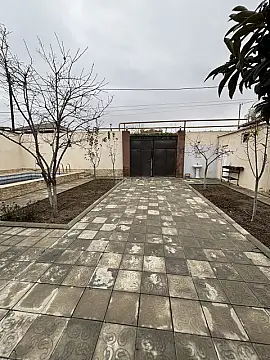 Satılır 5 otaqlı həyət evi 160 m²
