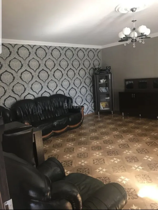 Satılır 5 otaqlı həyət evi 160 m²