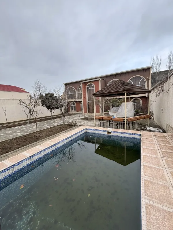 Satılır 5 otaqlı həyət evi 160 m²