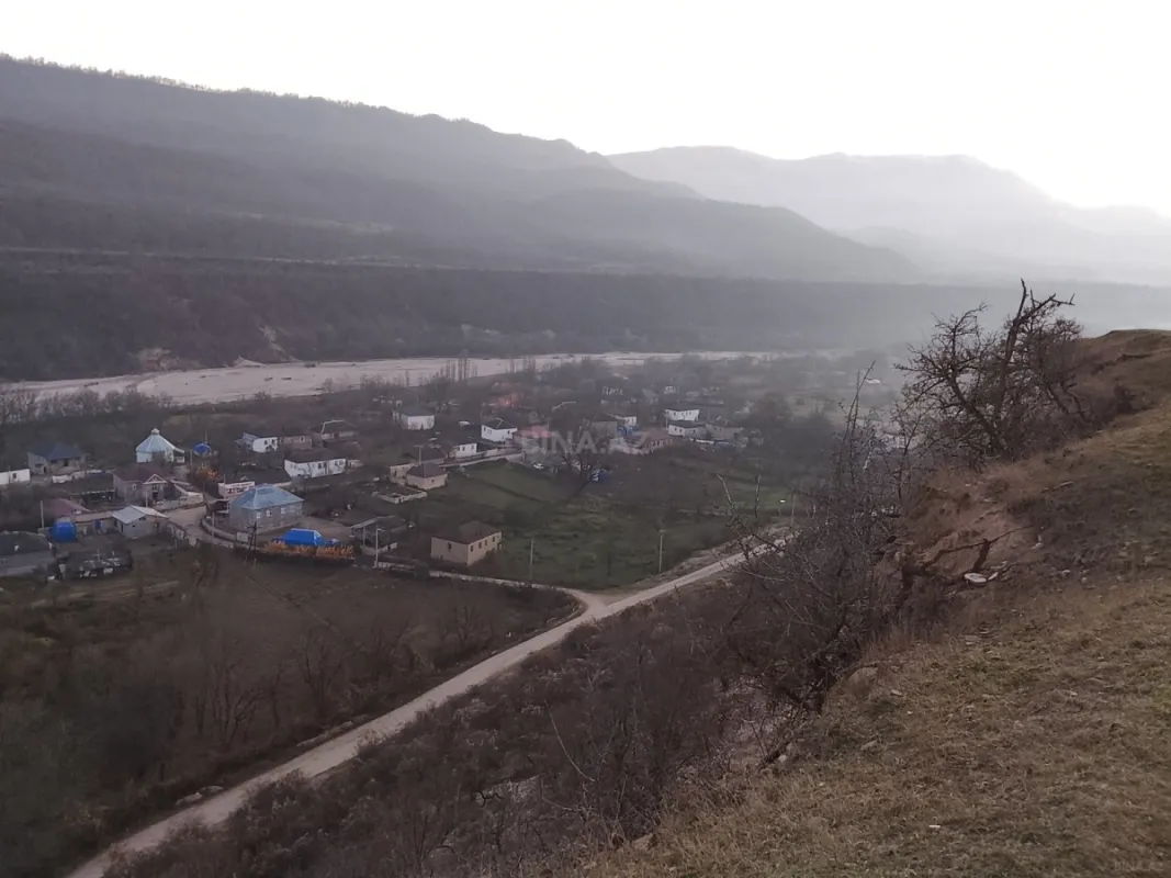 Satılır torpaq sahəsi 10 m²