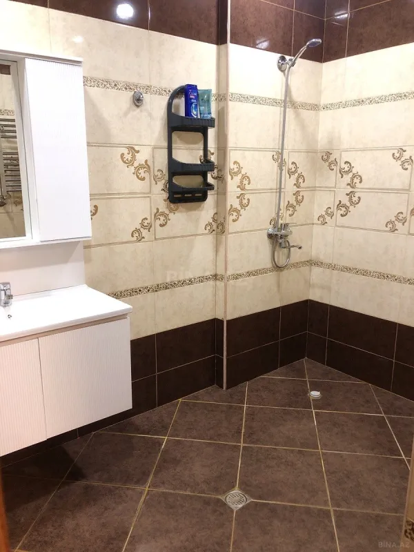 Satılır 3 otaqlı mənzil 103 m²