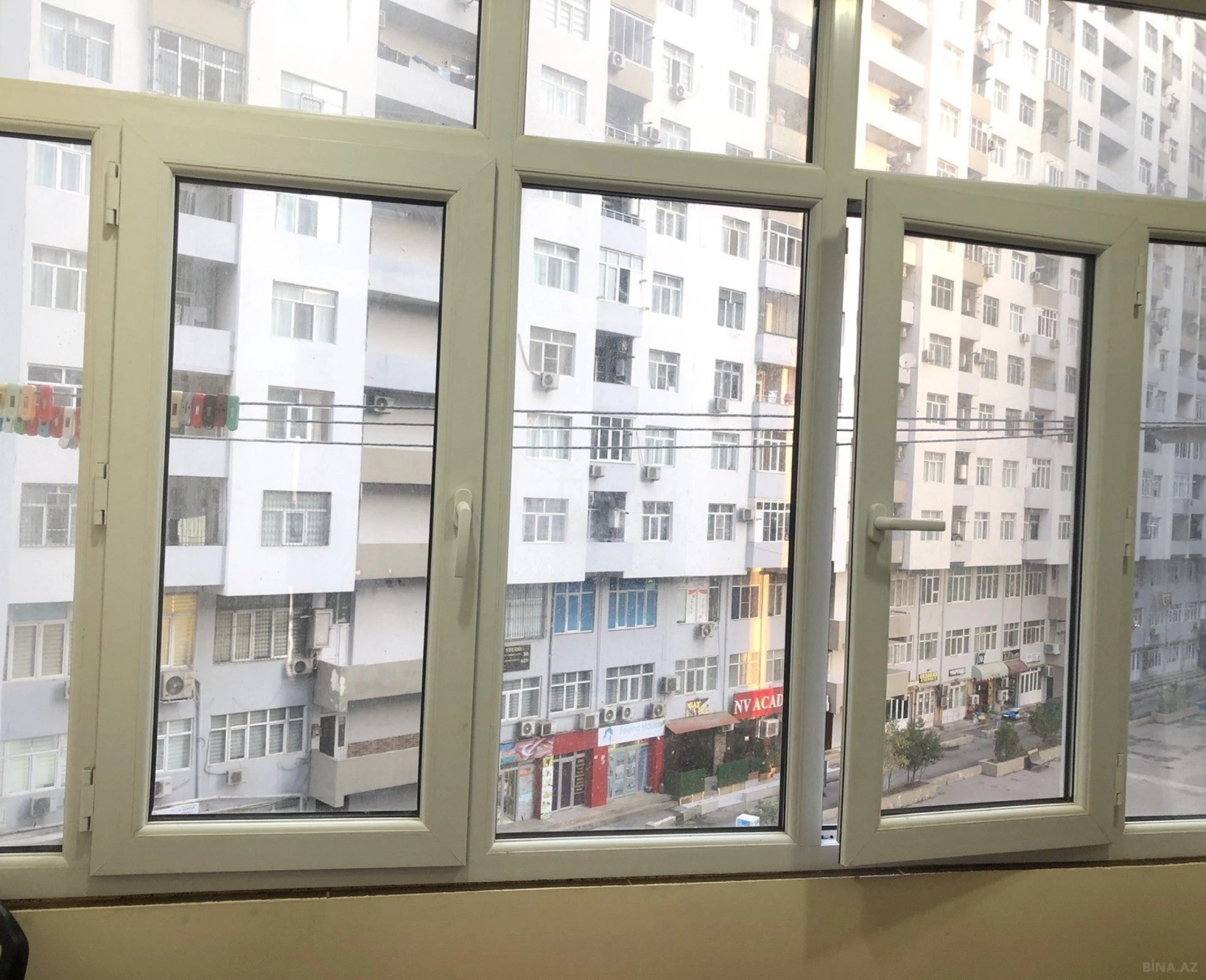 Satılır 3 otaqlı mənzil 103 m²