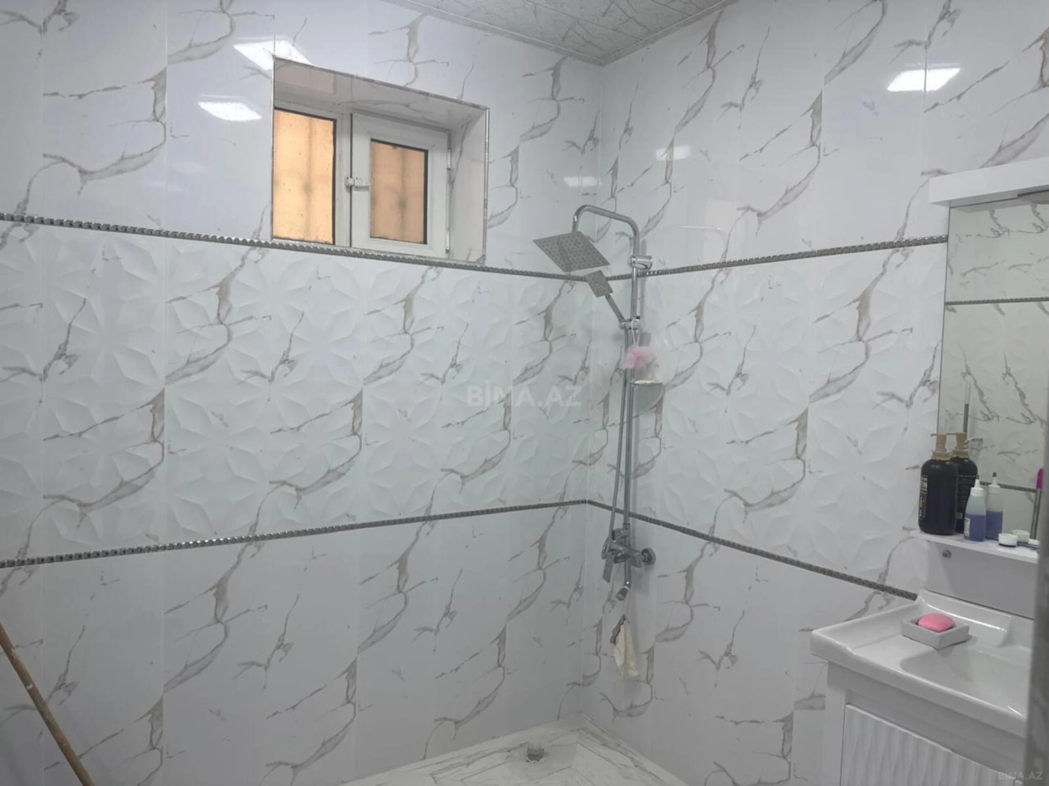 Kirayə verilir 4 otaqlı həyət evi 130 m²