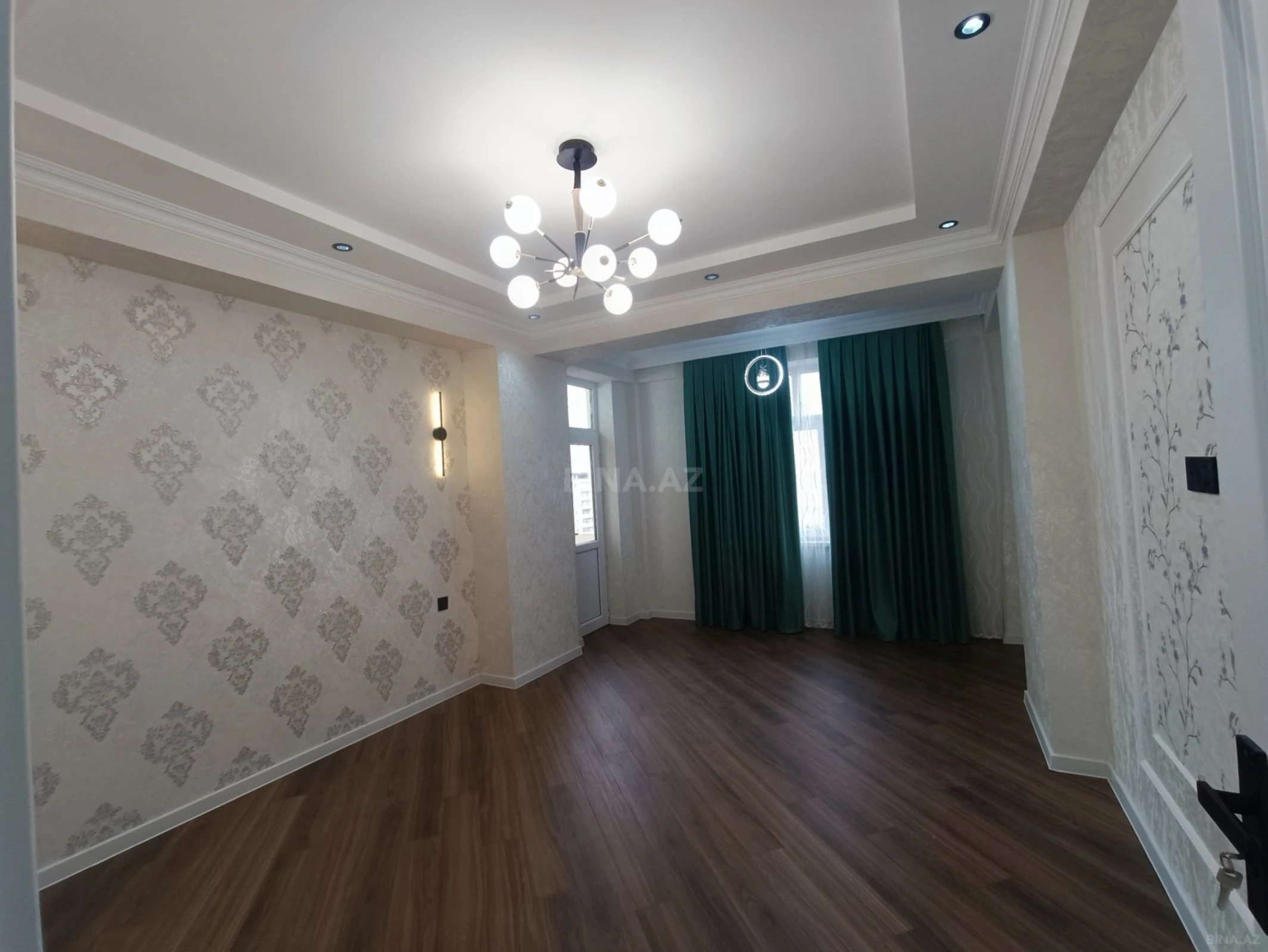 Satılır 3 otaqlı mənzil 105 m²