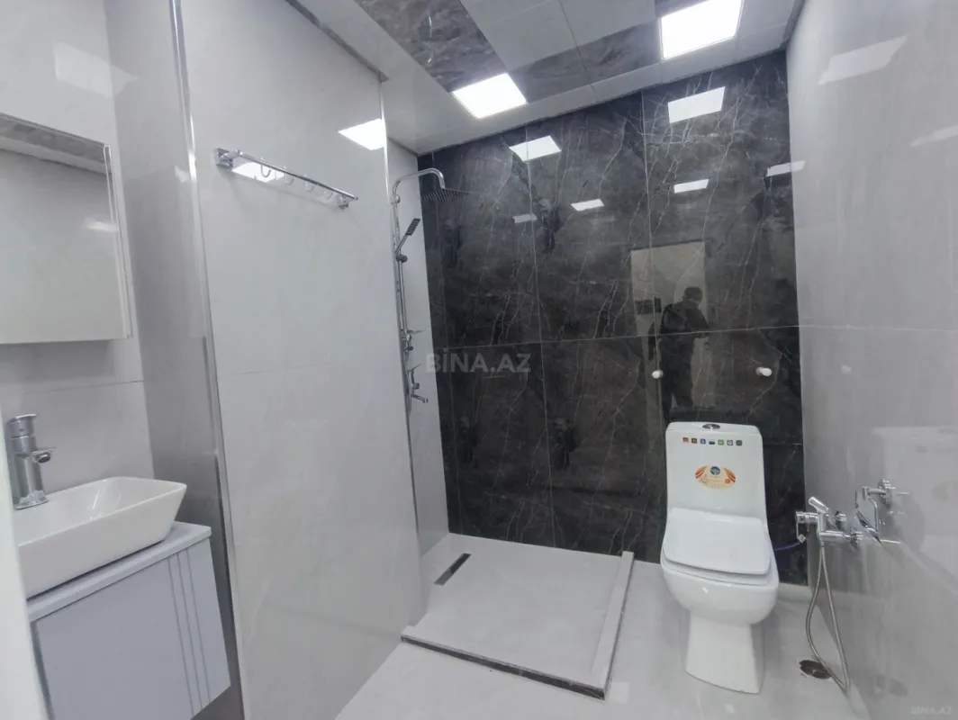 Satılır 3 otaqlı mənzil 105 m²