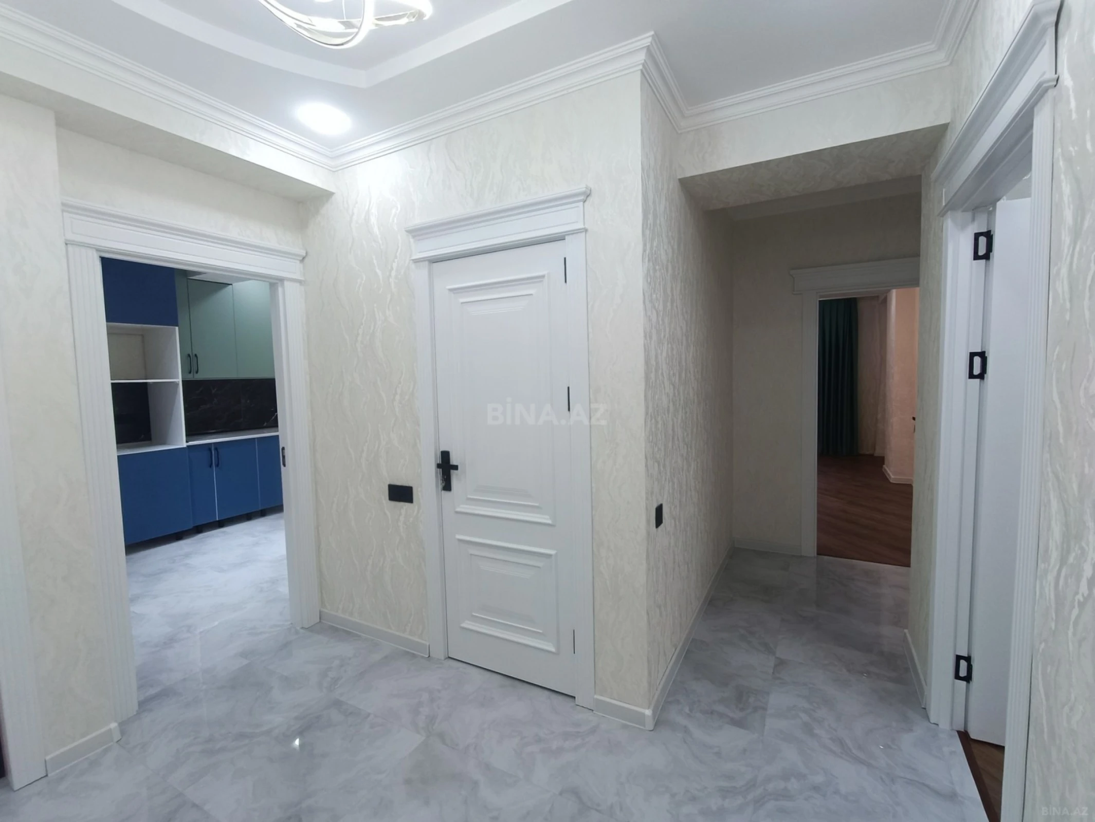Satılır 3 otaqlı mənzil 105 m²