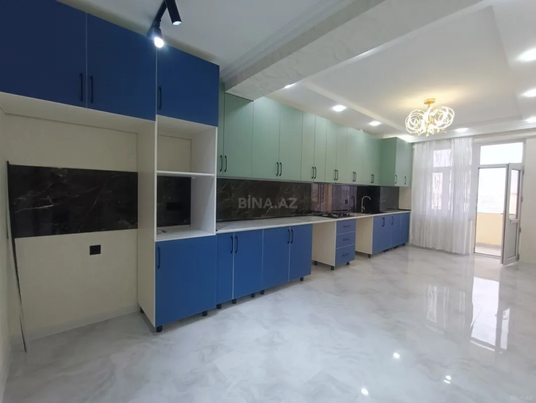 Satılır 3 otaqlı mənzil 105 m²