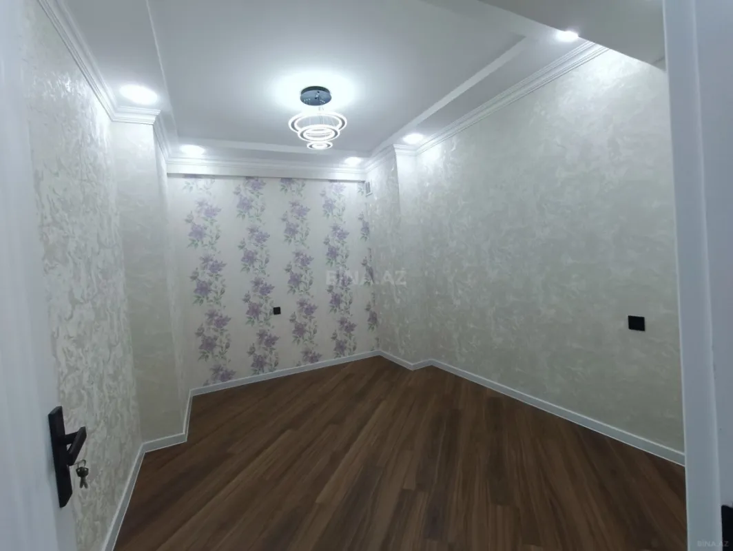 Satılır 3 otaqlı mənzil 105 m²