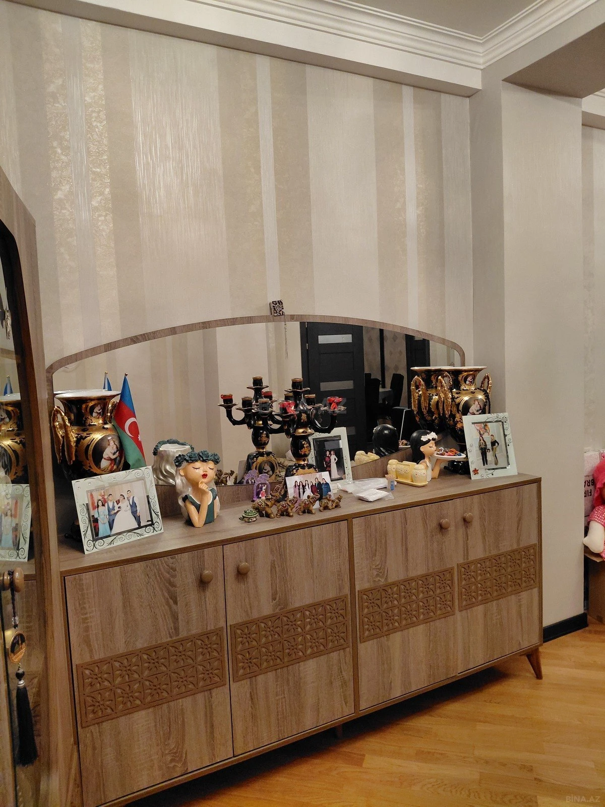 Satılır 5 otaqlı mənzil 138 m²