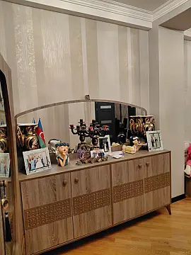 Satılır 5 otaqlı mənzil 138 m²