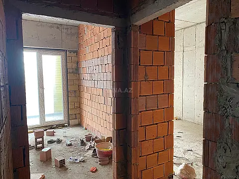 Satılır 4 otaqlı mənzil 168 m²